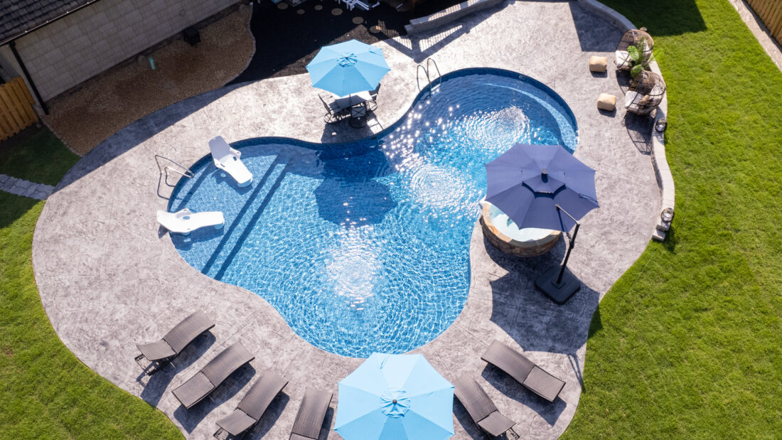 Lagoon-Inground-Pool-kit-with-Tanning-Ledge