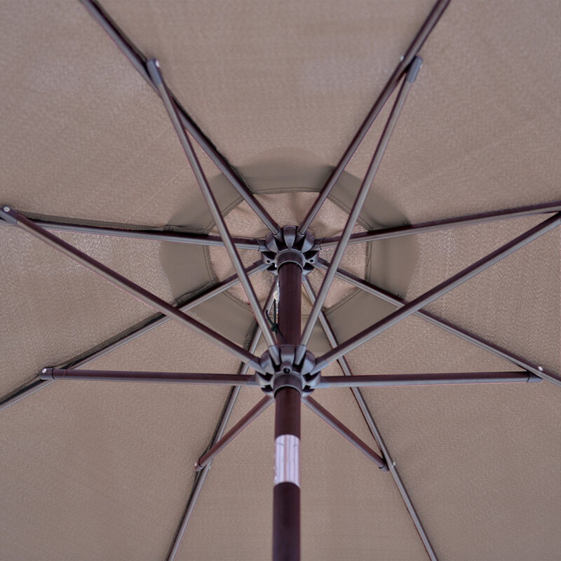 Trinidad 9-ft Octagonal Market Umbrella in Polyester