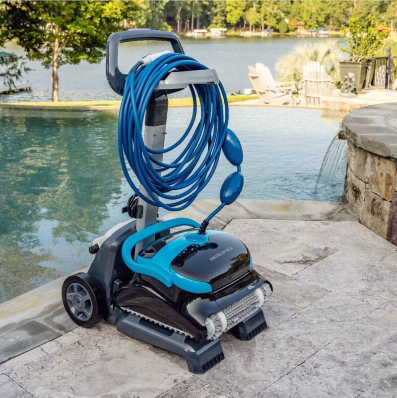 Dolphin Nautilus CC Plus Pool Cleaner 10