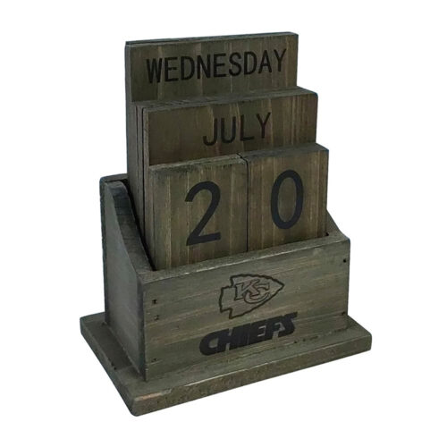 Imperial-Kansas-City-Chiefs-Rustic-Wood-Desk-Calendar2
