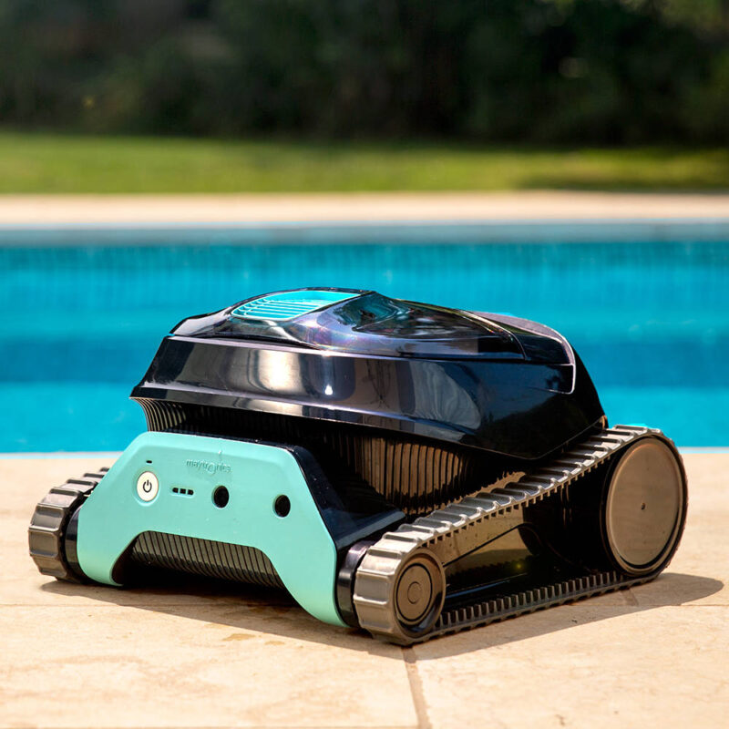 Dolphin Liberty 200 Cordless Robotic Pool Cleaner 3